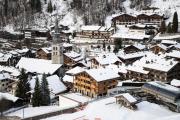 11 Appartements LE CHALET DU PLESSIS de 2 à 10 personnes au cœur du village