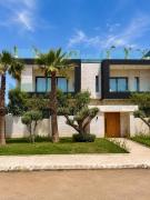 Villa Privative avec piscine chauffée, spa, salle de sport et services hoteliers