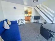Lovely 5 Berth Chalet In The Coastal Village Of Hemsby Ref 18164B