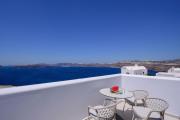 Top Akrotiri