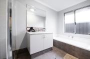 Top West Swan