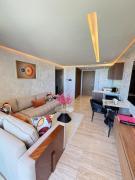 Superb ocean-view apartment 2 minutes from the TGV train station
