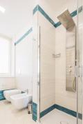 Crescent Luxury Retreat - Seafront Apartment Scala M