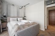 CQ Apartment - Luxury 3 bdr with free parking