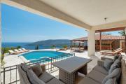Lux Olive Garden Villa