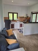2 Aircons, Hammock, Ergonomic Chair, Fast WIFI