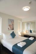 Top Caloundra