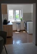 Private Sunny Hills Apartment