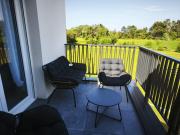 Heron apt confortable avec belle terrasse vue dégagée sur champs 3 chambres parking privatif à 900 m de la plage dAsnelles et tous commerces, bars et restaurants près de Bayeux sur plages du débarquement