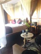 Green Paddy Hostel & Villa