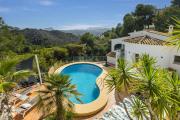 Villa Infinidad by Abahana Villas