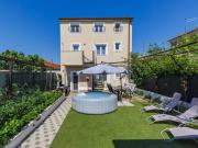 Apartment L&V by Interhome