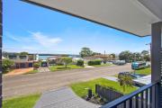 Top Mannering Park Top Mannering Park