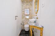 Twin Room in Shared House in Belém