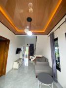 Top Setengh