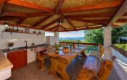 Beautiful Home In Kastel Luksic