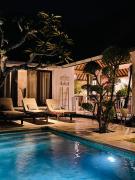 Top Seminyak Top Seminyak