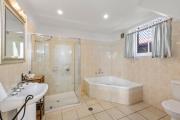Top Glen Innes