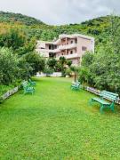 Paros Rooms Family Place Radhime Vlore