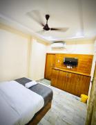 BUDGET FRIENDLY Fully Air - Condition, Hotel - RUDRAA GUES-T HOUSE - 600m From Kashi Vishwanath Temple & Best Comfortable and Peace Full Stay - Near Kashi Vishwanath Temple & Ganga Ghat Varanasi - BEST HOTEL IN VARANASI