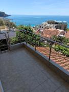 Top Himare
