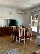 Santa Pola well located apartment with balcony