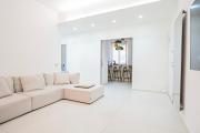 Zen Seaside Apartment