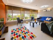 Hadrian Olive Flat by Maxi Homes Walk to Hadrian Gate