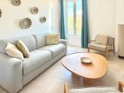 Renovated - 3 bedrooms - AC - Sea view - Sleeps 6