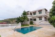 3-bedroom villa with pool and sea view