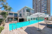 Skyline Living Table Mountain Views