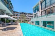 Skyline Living Table Mountain Views