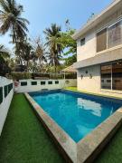 Glasshouse Luxury Villa, 4 Bed Private Pool Gorai