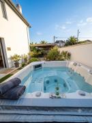 Villa contemporaine Jacuzzi 15 min plage à pied