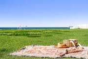 Top Lennox Head