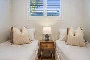 Top Lennox Head