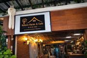 Nature Home Hostel & Cafe