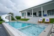 Konmek Poolvilla
