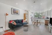 Top Eltham
