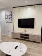Top Crowthorne
