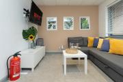 Open Mind Property - Spacious 2BR Flat City Views