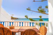 Prachtig strandhuis met directe toegang tot het felbegeerde Playa Blanca strand met 3 badkamers, 2 grote livings en adembenemend terras