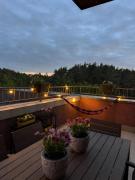 Stylish and cozy Apartment Near Centre with Terrace and private underground parking