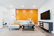 New 2-Bedroom Suite Walk to the Falls Parking & Sleeps 4