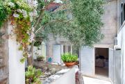Hidden Garden Stone House Kut