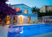Seaside house with a swimming pool Seget Vranjica, Trogir - 9430