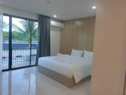 Top Sathani Lat Krabang