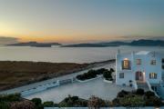 Top Akrotiri