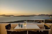 Top Akrotiri