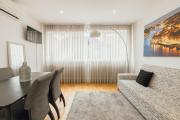 Heart of the City Apartment by Vacationy